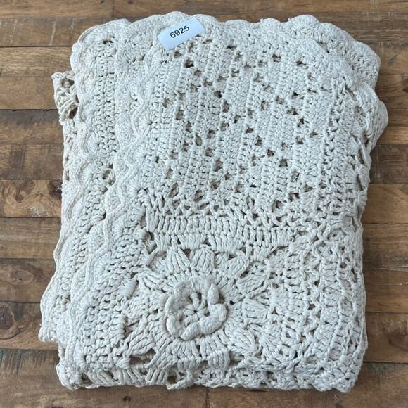 Imperial Elegance Tablecloth Cream Knit Floral Linen & Cotton Blend 48x29 - Picture 8 of 11